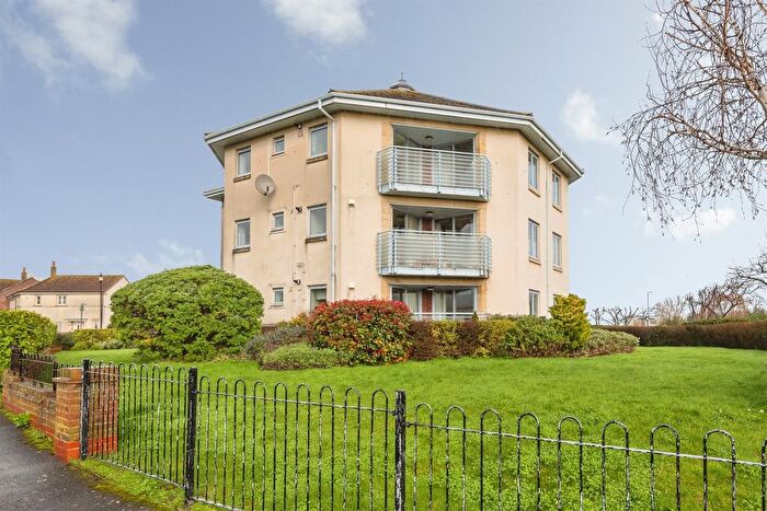 2 Bedroom Flat For Sale In Trinity Way, Minehead, TA24