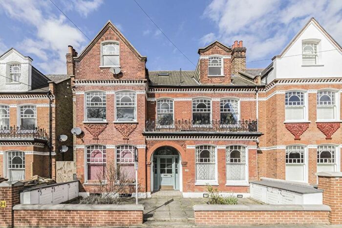 1 Bedroom Flat To Rent In Hillbury Road, Balham, SW17