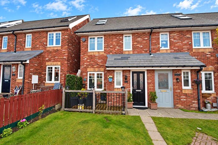 3 Bedroom End Of Terrace House For Sale In Ouseburn Close, Stanley, DH9