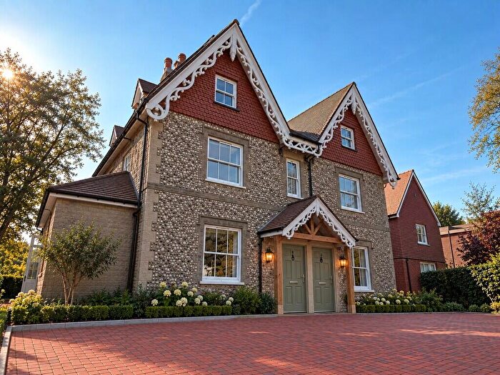 4 Bedroom Semi-Detached House For Sale In Guildford Road, Westcott, RH4