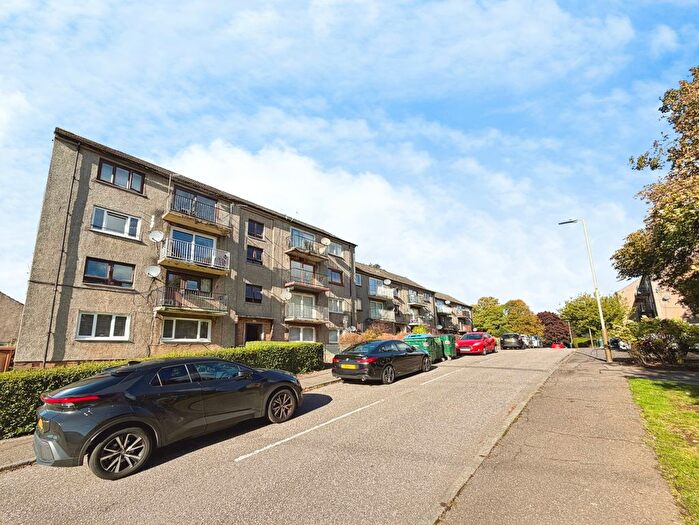 2 Bedroom Flat For Sale In Denhead Crescent, Dundee, DD2