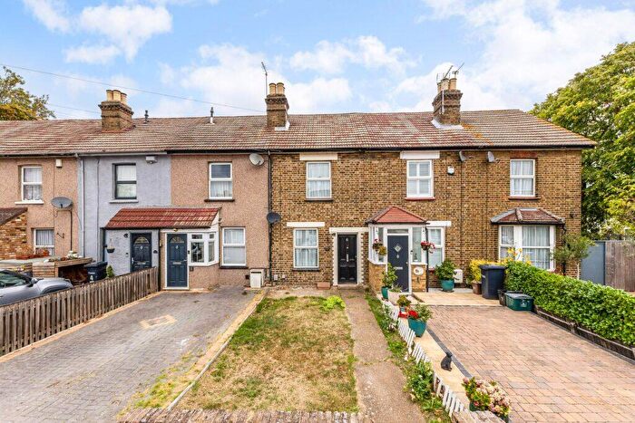 2 Bedroom Terraced House To Rent In Nunsbury Cottages-, EN10