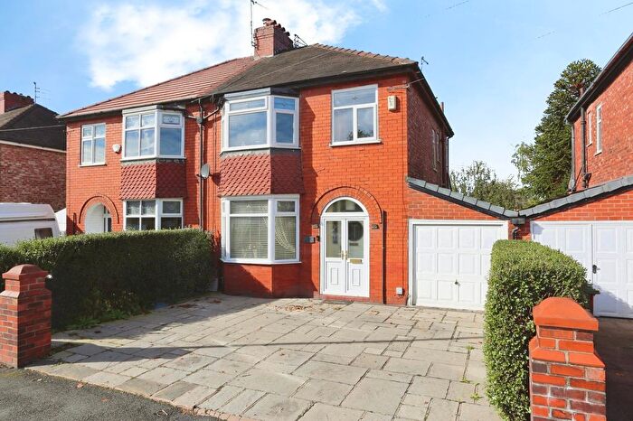 3 Bedroom Semi-Detached House For Sale In Broadstone Road, Heaton Chapel, Stockport, SK4