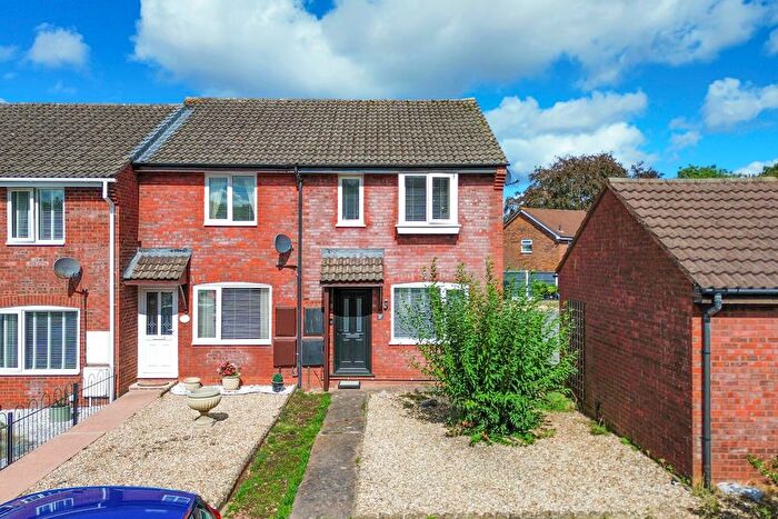 3 Bedroom End Of Terrace House For Sale In Celandine Mead, Taunton, TA1