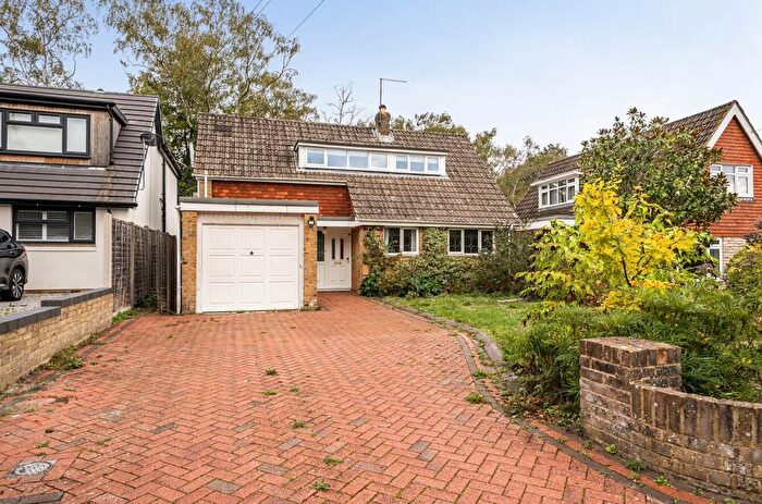 3 Bedroom Chalet For Sale In Hocombe Drive, Hiltingbury, Chandler's Ford, SO53