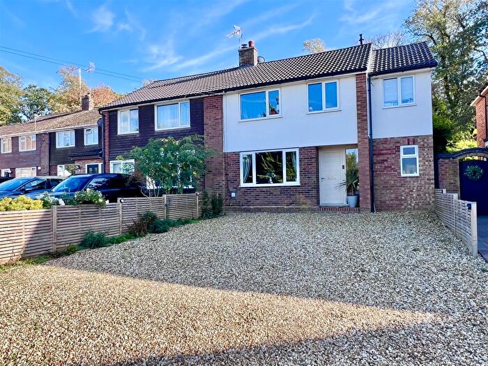3 Bedroom Property For Sale In Jenkinson Road, Towcester, NN12