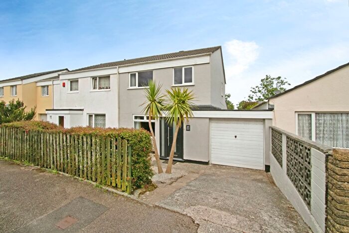 3 Bedroom End Of Terrace House For Sale In Roseland Gardens, Redruth, Cornwall, TR15