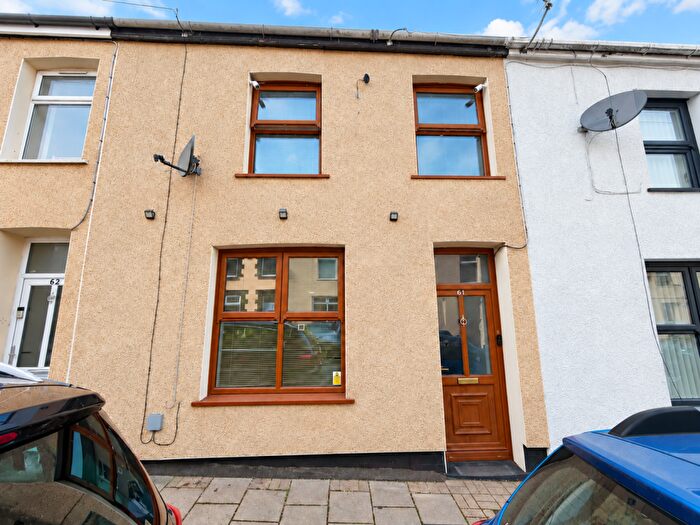 3 Bedroom House For Sale In Woodland Road, Tylorstown, Ferndale, CF43