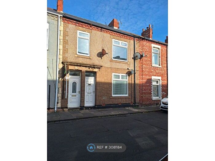 2 Bedroom Flat To Rent In Sidney St, Blyth, NE24