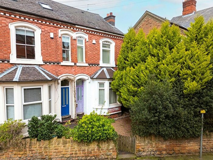 3 Bedroom Semi-Detached House For Sale In Beech Avenue, New Basford, Nottingham, NG7