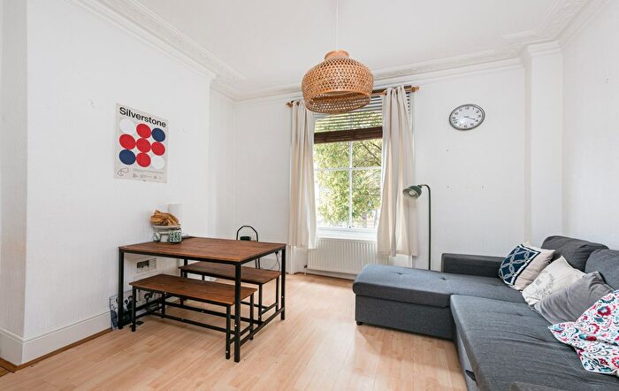 1 Bedroom Flat To Rent In Methley Street, SE11