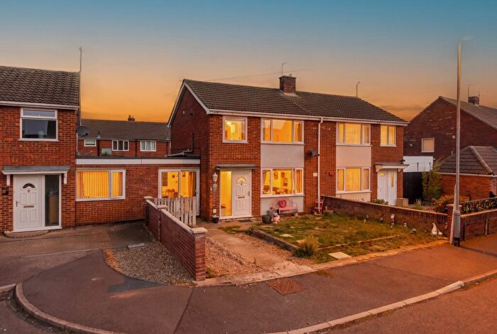 3 Bedroom End Of Terrace House For Sale In Sunnybank, St. Neots, Cambs, PE19