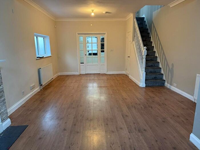 3 Bedroom House To Rent In Barley Lane, Goodmayes Ilford, IG3