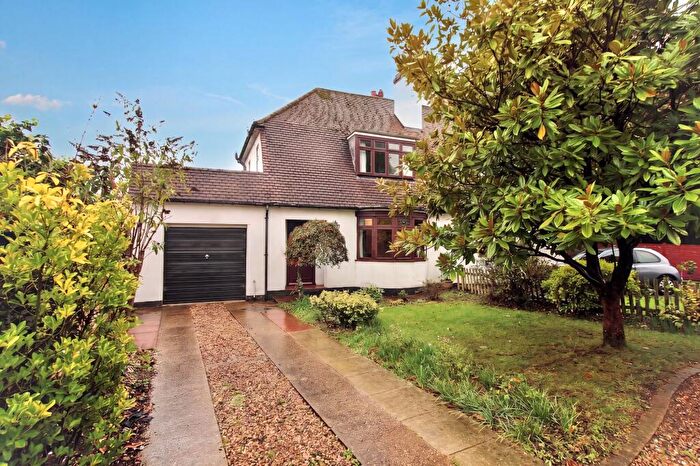 3 Bedroom Semi-Detached House For Sale In Amersham Road, Hazlemere, HP15