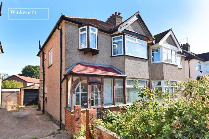 3 Bedroom Semi-Detached House For Sale In Morden Way, Sutton, SM3