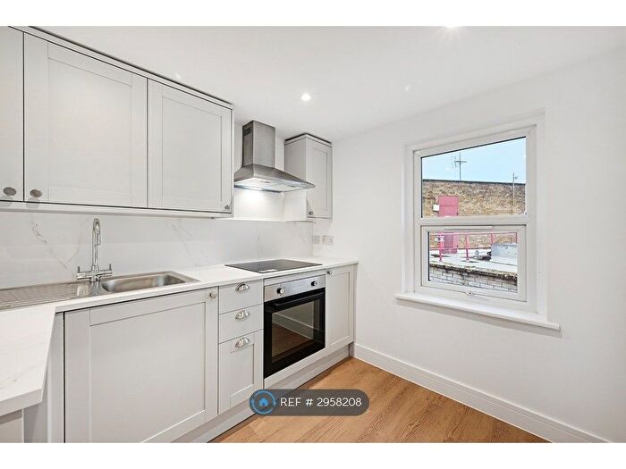2 Bedroom Flat To Rent In Hythe St, Dartford, DA1