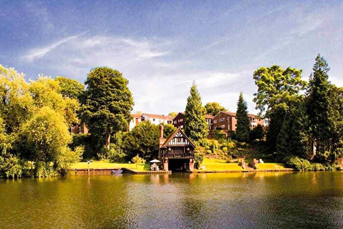 2 Bedroom Flat For Sale In Cariad Court, Goring On Thames, Berkshire, RG8