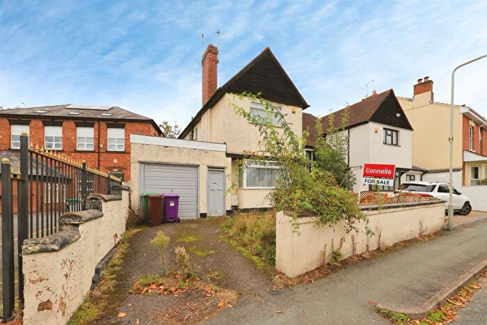 3 Bedroom Semi-Detached House For Sale In Rupert Street, Off Tettenhall, Wolverhampton, WV3