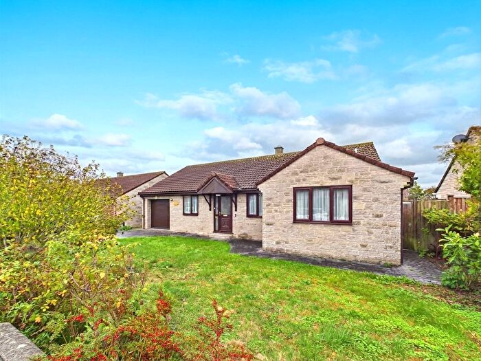 4 Bedroom Bungalow For Sale In Westholm Road, Somerton, TA11