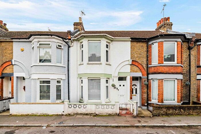2 Bedroom Terraced House For Sale In Balfour Road, Dover, CT16