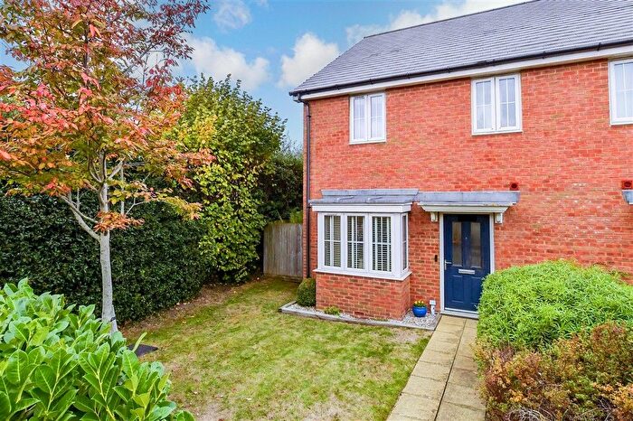 3 Bedroom Semi-Detached House For Sale In Heath Road, Coxheath, Maidstone, Kent, ME17