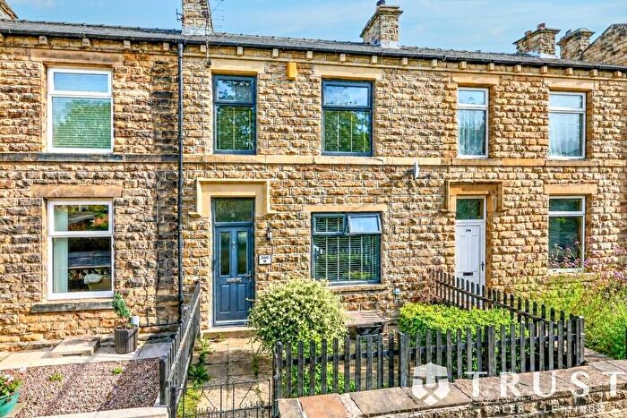 2 Bedroom Terraced House For Sale In Lees Hall Road, Thornhill Lees, Dewsbury, WF12