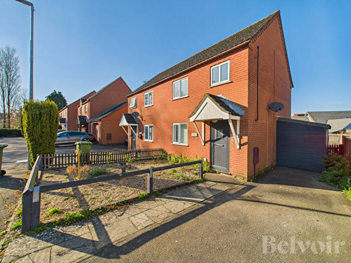 3 Bedroom Semi-Detached House To Rent In Blenheim Way, Watton, IP25