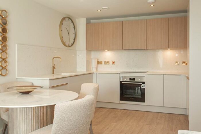 2 Bedroom Flat For Sale In Mill Street, Maidstone, Kent, ME15