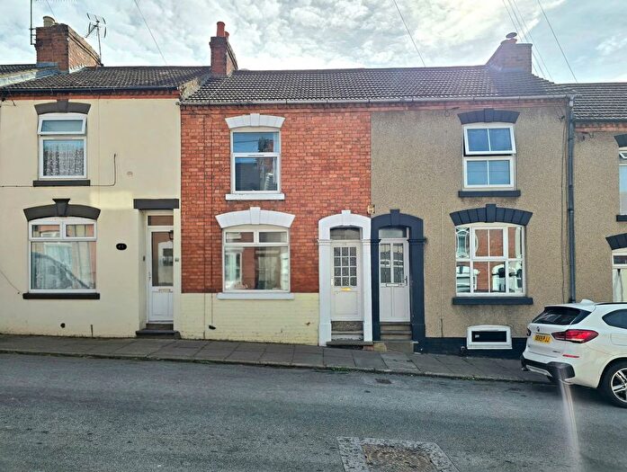 3 Bedroom Terraced House For Sale In Gordon Street, Northampton, NN2