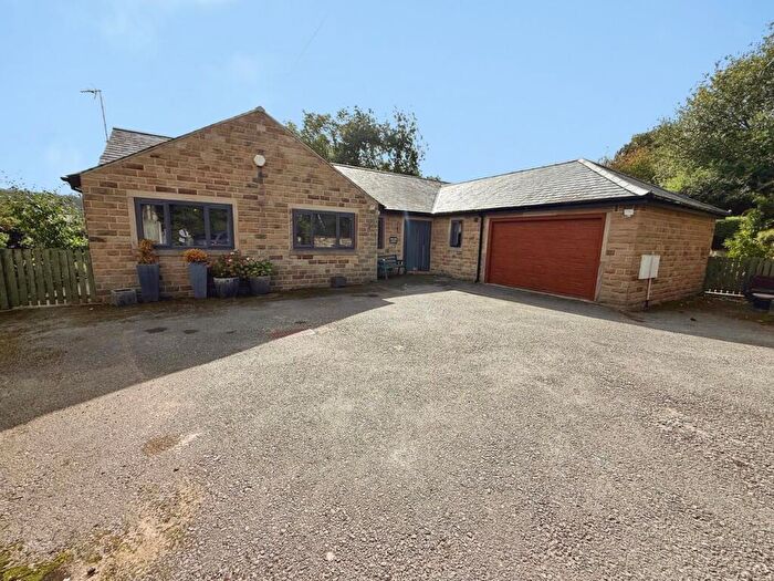 3 Bedroom Detached Bungalow For Sale In Grange Road, Riddlesden, Keighley, BD20
