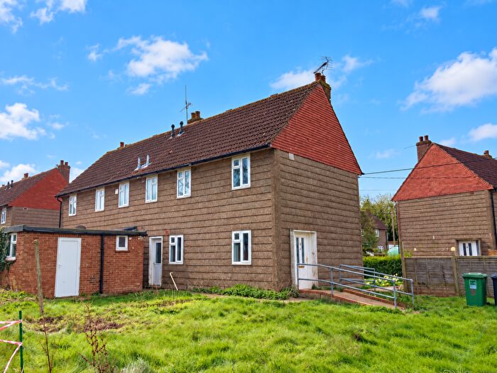 3 Bedroom Semi-Detached House For Sale In The Close, Holt, NR25