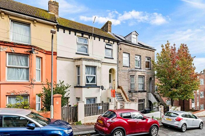 4 Bedroom Terraced House For Sale In De Burgh Hill, Dover, CT17