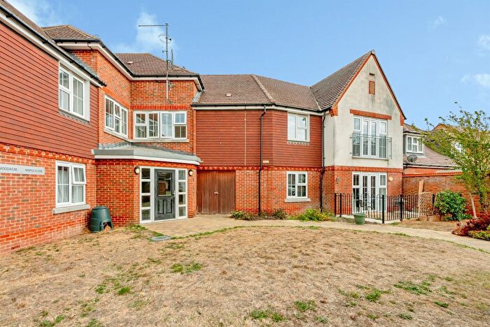 1 Bedroom Flat For Sale In Maple Close, Horley, RH6