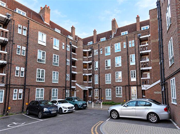 Studio For Sale In Felbridge House, East Dulwich Estate, East Dulwich, London, SE22