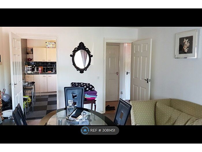 1 Bedroom Flat To Rent In Willow Close, Bristol, BS34