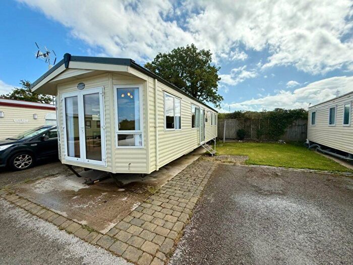 2 Bedroom Park Home For Sale In Sirior Bach Caravan Park, LL22