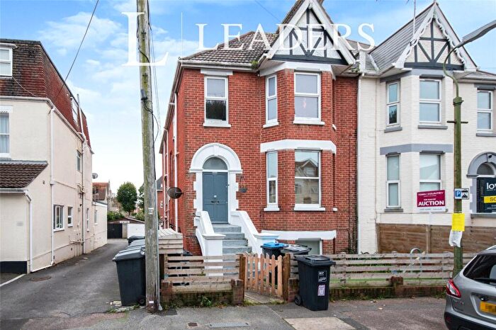 2 Bedroom Flat To Rent In Westby Road, BH5