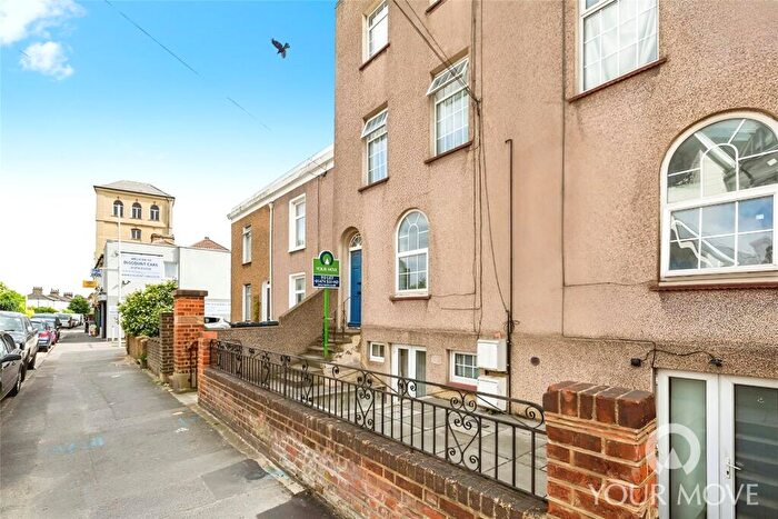 1 Bedroom Flat To Rent In Dover Road, Northfleet, Gravesend, Kent, DA11
