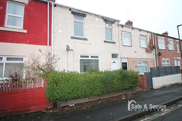 3 Bedroom Terraced House To Rent In Gladstone Street (E), Lemington, Newcastle Upon Tyne, NE15