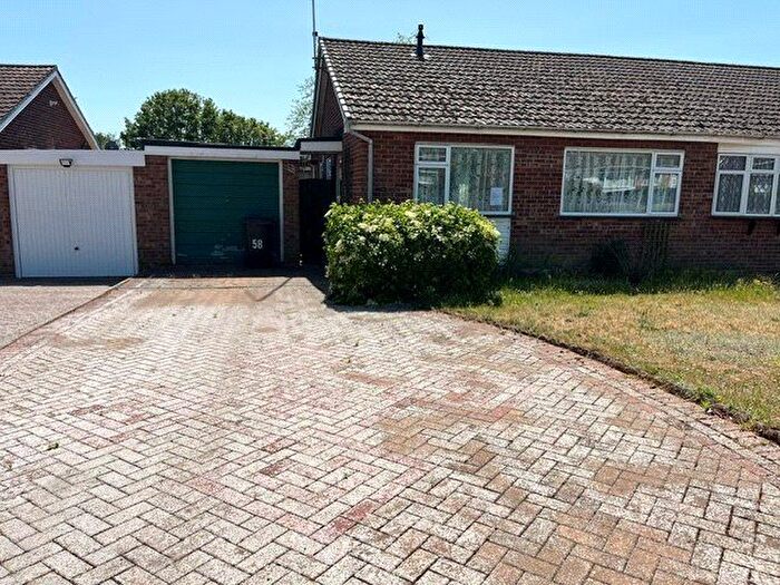 2 Bedroom Bungalow For Sale In The Glade, Thetford, Norfolk, IP24