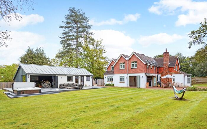 5 Bedroom Detached House To Rent In Mill Lane Chiddingfold, GU8