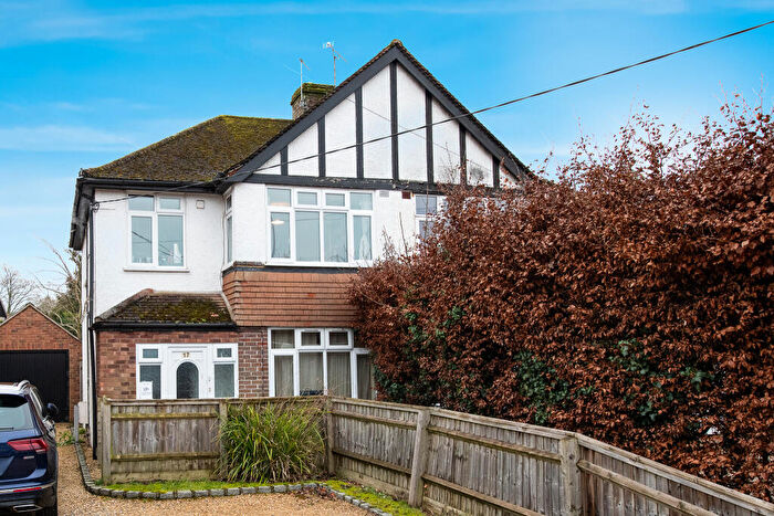 1 Bedroom Flat To Rent In London Road, Aston Clinton, Aylesbury, Buckinghamshire, HP22