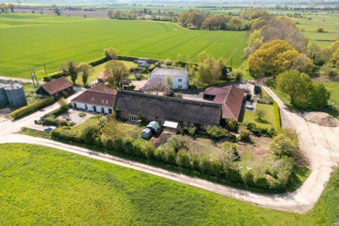 6 Bedroom Detached House For Sale In Private Road, Stokesby, NR29