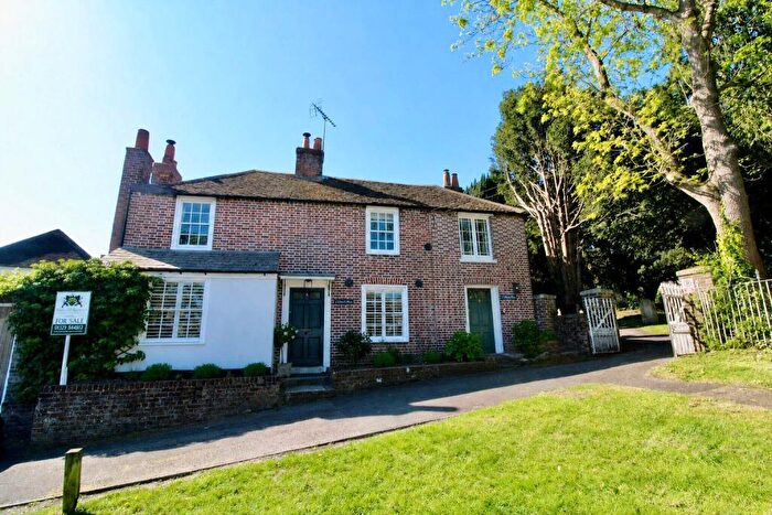 4 Bedroom Semi-Detached House For Sale In Church Place, Fareham, PO16