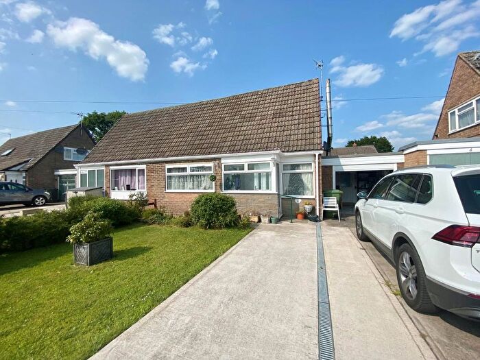 3 Bedroom Semi-Detached Bungalow For Sale In The Limes, Stockton On The Forest, York, YO32