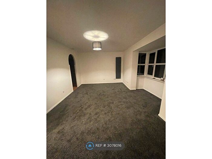 Studio To Rent In Knights Manor Way, Dartford, DA1