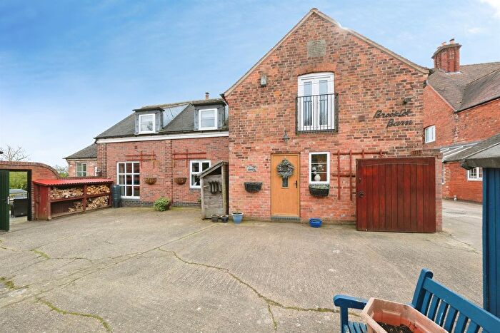 3 Bedroom Barn Conversion For Sale In Brooklet Farm, Castle Donington, Derby, DE74