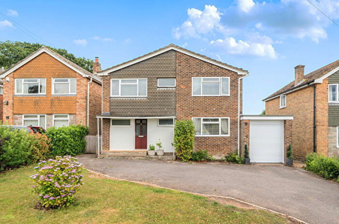 3 Bedroom Detached House To Rent In Oakwood Avenue, Otterbourne, Winchester, Hampshire, SO21