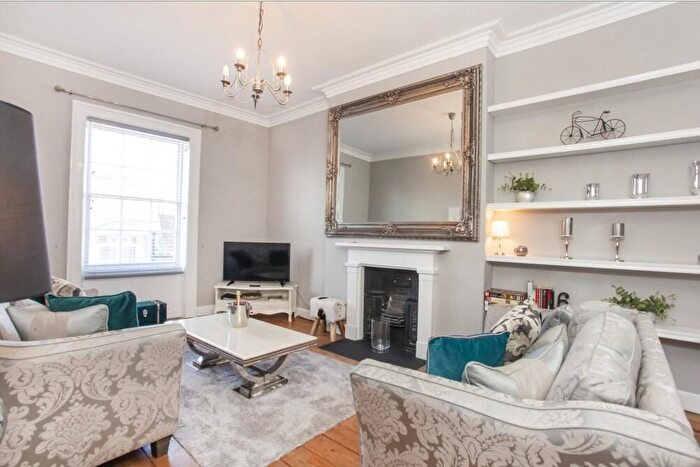 2 Bedroom Flat For Sale In Walmgate, York, YO1
