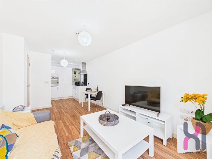 1 Bedroom Flat To Rent In Plaza Boulevard, Liverpool, L8